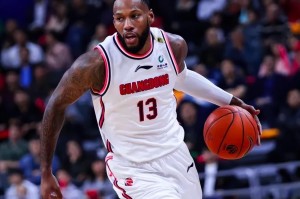 狂砍30分15篮板！39岁威姆斯NBL首秀就爆发，打CBA也绰绰有余了